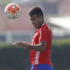 Espinoza sufre seria lesión y estará casi dos meses fuera