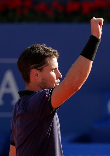 El tenista español Rafael Nadal, perdió en las semifinales del ATP 500 de Barcelona ante el austriaco Dominic Thiem, con parciales de 6-4 y 6-4. 