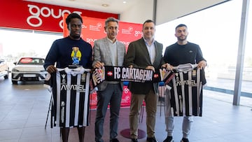 27/01/26 PRESENTACION NUEVOS JUGADORS DEL CARTAGENA
Yanis Rahmani , Presentacion de Yanis Rahmani y Jean Jules, fichajes del mercado de invierno, sede patrocinador Gougo