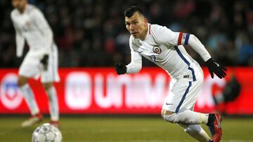 El llamado que erige a Medel como máximo líder de la Roja