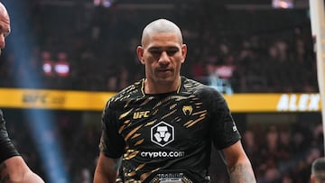Alex Pereira recupera su cinturón de campeón de la UFC.