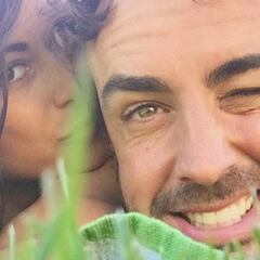 Rossi: "Fui segundo hasta como novio, ella está ahora en F1"