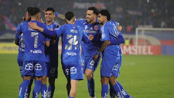 Es candidato presidencial y realiza una insólita promesa: “Me comprometo a hacer el estadio de la U”