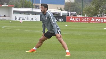 Raúl García entrenando un día antes de las pruebas médicas.