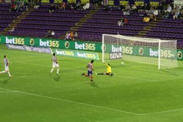 0-2. Diego Costa anota el segundo gol.