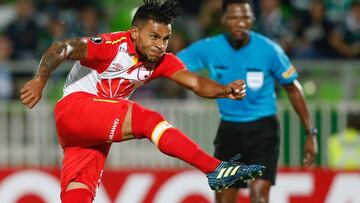 Wilson Morelo marca gol de penalti