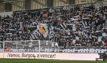 Siete equipos en ocho puntos, uno de los ascensos más caros a Primera