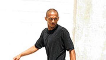 <b>NEGOCIACIÓN</B>. Darío Silva se encuentra en Madrid, junto a Hornos, esperando una solución.