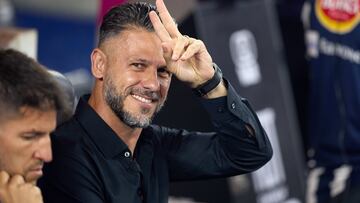 Martin Demichelis head coach of Monterrey during the 12th round match between Monterrey and Tigres UANL as part of the Liga BBVA MX, Torneo Apertura 2024 at BBVA Bancomer Stadium on October 19, 2024 in Monterrey, Nuevo Leon, Mexico.