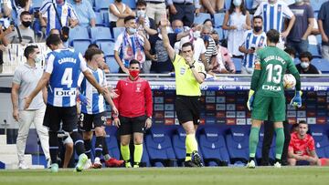 Soccer Football - LaLiga - Espanyol v Atletico Madrid - RCDE Stadium, Barcelona, Spain - September 12, 2021 Referee Jose Luis Munuera Montero disallows a goal following a referral to VAR REUTERS/Albert Gea