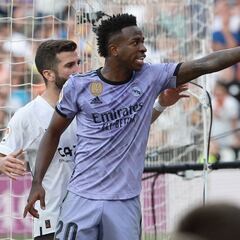 Tres aficionados del Valencia, condenados a 8 meses de prisión por los insultos a Vinicius