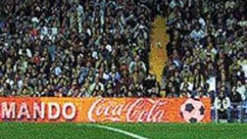 <B>MOMENTO CLAVE: lEMMENS LE PARÓ UN PENALTI A FIGO</B>.
Figo ha fallado 3 penaltis de 15 lanzados con el Madrid en Liga. Esta campaña ha tirado 3 (2 Liga y 1 en Champions) y es éste su primer error. Lemmens lo paró. Figo lanza aún con el borrón de la Juve en la memoria.