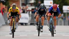 VARGARDA, SWEDEN - AUGUST 07: Marianne Vos of Netherlands and Jumbo Visma Team, Audrey Cordon-Ragot of France and Team Trek - Segafredo and Pfeiffer Georgi of United Kingdom and Team DSM sprint to win during the 15th Postnord Vårgårda WestSweden 2022 Road Race a 125,7km stage from Vargarda to Vargarda / #UCIWWT / #VargardaCycling / on August 07, 2022 in Vargarda, Sweden. (Photo by Luc Claessen/Getty Images)