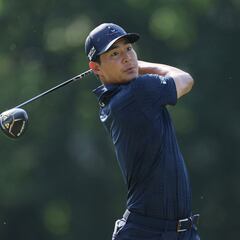 Suh se coloca líder con Rahm a cuatro golpes