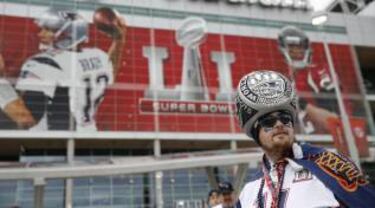 Los aficionados de los New England Patriots no puede piensasn en otra cosa que ganar el quinto anillo, no pueden sacárselo de la cabeza.