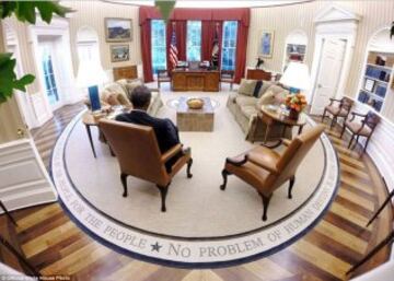 ? Official White House Photo by Pete Souza
https://www.flickr.com/photos/whitehouse/