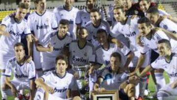 <b>CAMPEONES. </b>El Castilla se llevó en los penaltis el I Torneo Decano.