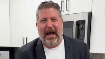 Un estadounidense que adora España enseña a unos estudiantes a pronunciar ‘morcilla de Burgos’ y piden una calle: “Es el mejor embajador”