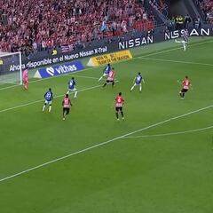 Tiene 40 años y aún es capaz de volar así: lo de Claudio Bravo es brutal