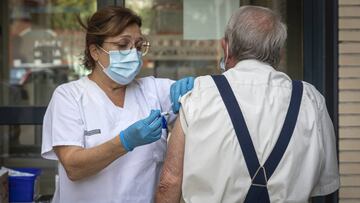 Valencia  
 07-10-20-
 Campa&ntilde;a de vacunaci&oacute;n de la Gripe en la Comunidad valenciana.
 FOTOGRAF&Iacute;A M&Ograve;NICA TORRES EL PA&Iacute;S
 
 
 
 
 
 
 
 
 
 