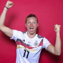 La idea de Popp: jugar la Euro femenina y masculina juntas