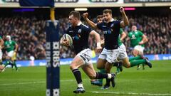 Stuart Hogg runs in his second try during the RBS Six Nations match between Scotland and Ireland at Murrayfield Stadium on February 4, 2017 in Edinburgh, Scotland.  (Photo by Stu Forster/Getty Images)
