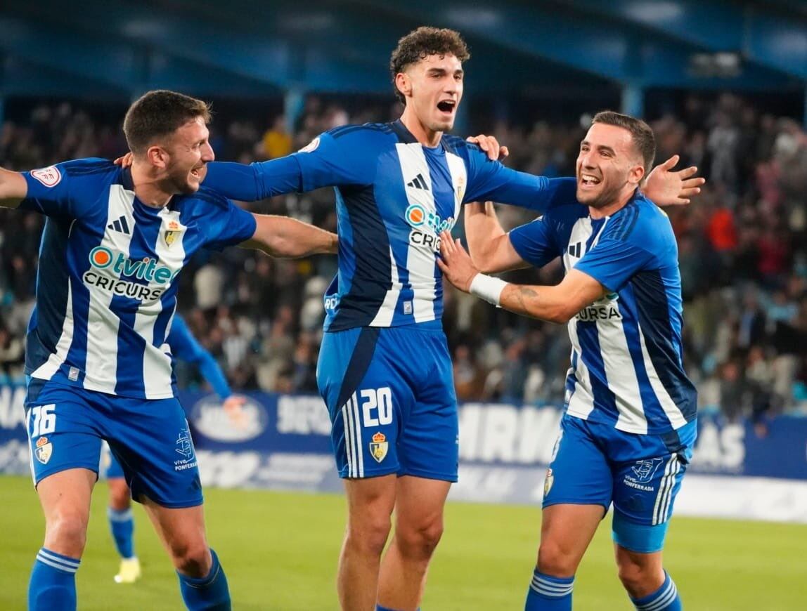 La Ponferradina y el Zamora llaman a la puerta del playoff de Primera RFEF