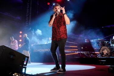 El cantante madrileño participó en el festival Río Babel el 10 de julio de 2021 junto con numerosos artistas como Bely Basarte o La Maravillosa Orquesta del Alcohol. 