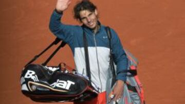 Rafa Nadal saluda al público de la Central.