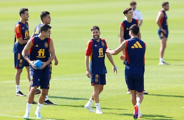 Morata y Jordi Alba.

 