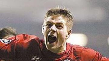 <b>GERRARD.</b> Gerrard lidera la lista de preferidos del Madrid en este puesto.