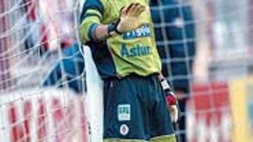 <b>SORPRESA. </b>Roberto ha reemplazado esta temporada en la meta al veterano Valencia.