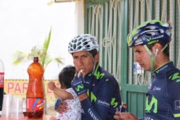 Nairo Quintana hizo un recorrido de casi 400 kil&oacute;metros por Boyac&aacute;. No es nada raro, son las carreteras de su tierra que conoce como la palma de su mano y en las que siempre entrena. Lo diferente esta vez fue que lo hizo ante los ojos de la prensa. Fue un recorrido lleno de expectativa por ver al ciclista que har&aacute; so&ntilde;ar a Colombia en el Tour de Francia y en el que tambi&eacute;n hubo un momento para parar a comer una rica arepa boyacense.