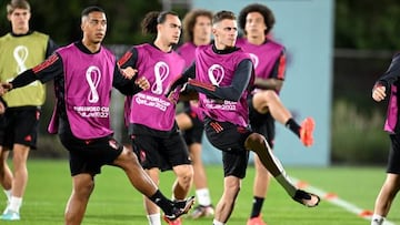 DOHA, QATAR - NOVEMBER 22 :  Tielemans Youri midfielder of Belgium, Hazard Thorgan midfielder of Belgium pictured during a training session of the Belgian National Football team ahead of the FIFA World Cup Qatar 2022 Groupe F match between Belgium and Canada on November 22, 2022 in Doha, Qatar, 22/11/2022 ( Photo by Vincent Kalut / Photo News via Getty Images)