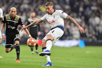 Tottenham, con Davinson Sánchez en la cancha, cayó en su casa ante Ajax en la semifinal de la Champions League. El gol de la victoria llegó a través de Van De Beek en el minuto 14.  
