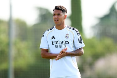 Edad: 22 | Posición: Delantero centro | Apariciones: 19