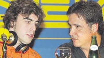 <b>UNA BUENA FUNCIÓN. </b>Alonso y De la Morena en 2004, en una emisión de 'El Larguero' anterior.