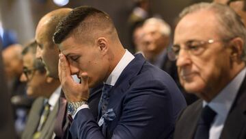 12/06/19 PRESENTACION DE LUKA JOVIC COMO NUEVO JUGADOR DEL REAL MADRID RUEDA DE PRENSA
FLORENTINO PEREZ PRESIDENTE