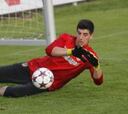 Courtois podrá jugar en Oporto; Godín viaja pero es duda