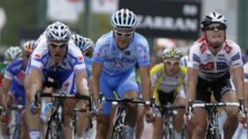 <b>SORPRESA.</b> El belga Wouter Weylandt, del Quick Step, dió la sorpresa y se alzó con la victoria al esprint en la decimoséptima etapa de la Vuelta a España, disputada entre Zamora y Valladolid.