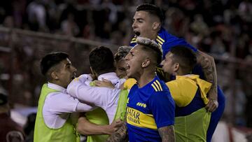 BUENOS AIRES, ARGENTINA - OCTOBER 16:  Luis Vazquez of Boca Juniors celebrates with teammates after scoring the second goal of his team during a match between Huracan and Boca Juniors as part of Torneo Liga Profesional 2021 at Tomas Adolfo Duco Stadium on October 16, 2021 in Buenos Aires, Argentina. (Photo by Marcelo Endelli/Getty Images)