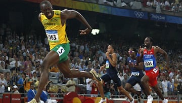 Jamaica's Usain Bolt wins the men's 200m final at the National stadium as part of the 2008 Beijing Olympic Games on August 20, 2008. Bolt broke the men's 200 metres world record here on Wednesday timing 19.30 seconds as he clinched the Olym