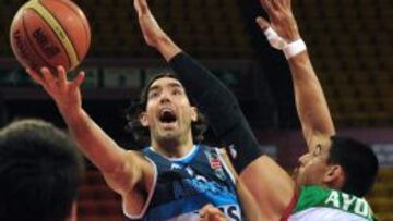 Luis Scola con la selección argentina.