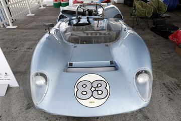Tercera edici車n de la reuni車n y exhibici車n de autom車viles cl芍sicos en el circuito del Jarama