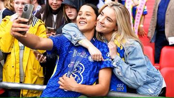 Clamor por la homofobia hacia la pareja Kerr-Mewis tras anunciar que van a ser madres