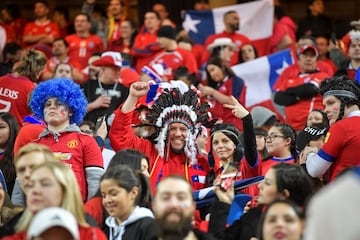 La Marea Roja conformada por la colonia chilena en Suecia, llegó en masa hasta el Friends Arena de Estocolmo para apoyar a La Roja.