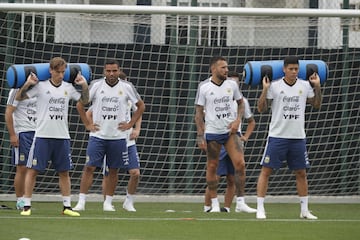 Barcelona 05 Junio 2018, Espaa
Entrenamiento de la Seleccion Argentina en el predio del Barcelona, Joan Gamper.
BIGLIA, MERCADO, OTAMENDI Y ROJO
Foto Ortiz Gustavo
