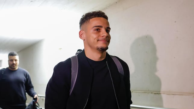 Max Aarons aterriza en Valencia