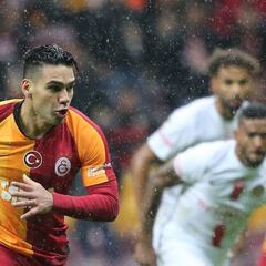 Falcao cierra el 2019 con doblete ante el Antalyaspor