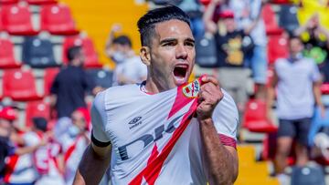 Falcao se mantiene en top 5 de goleadores desde el banco